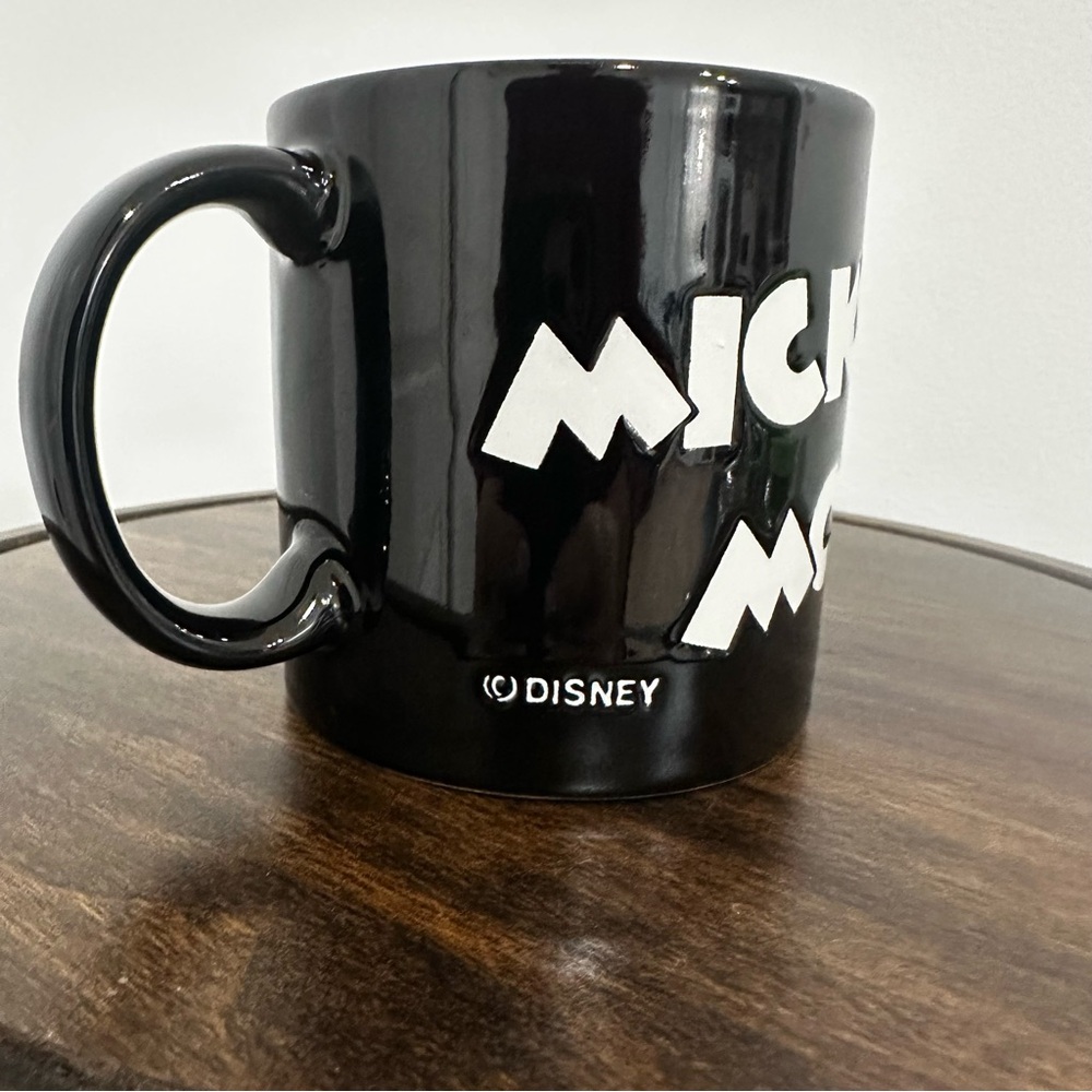 Vintage Mickey Mouse Black & White 3D Relief Mug - Made in Japan - With Box - Picture 6 of 9